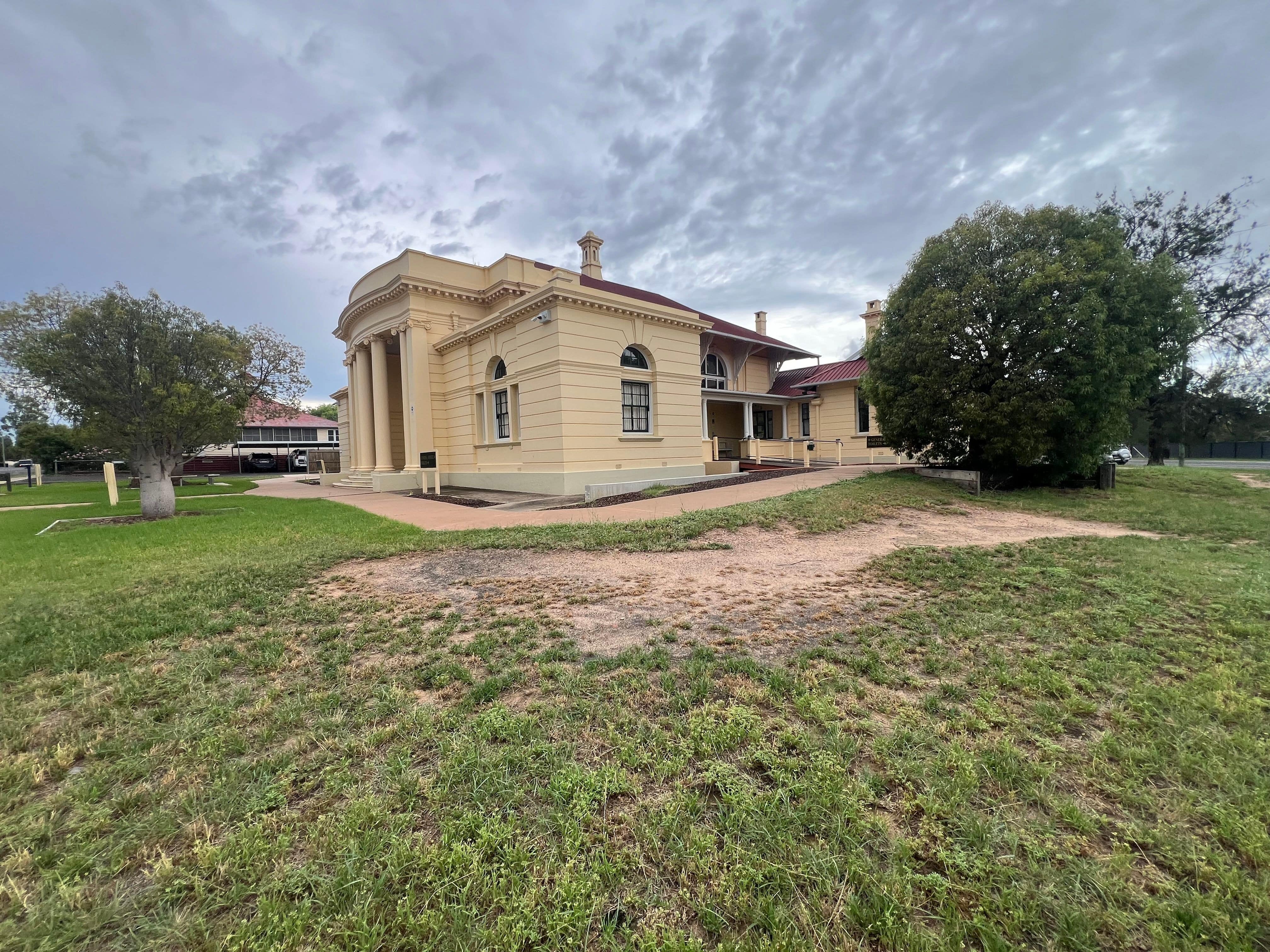 Lawyers Roma Qld, Criminal, Family, Drug Offences, Domestic Violence, Work Licences, Bail, Aobh, GBH, Robbery, Rape, Sexual Offences, Murder
