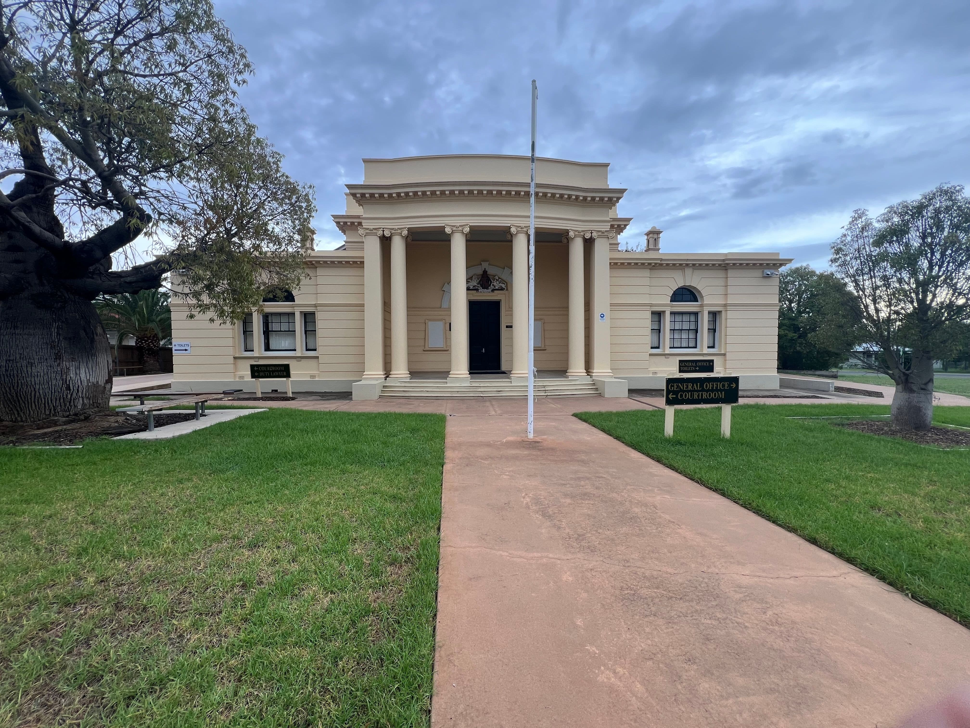 Criminal Lawyers Roma, Lawyers Roma Qld, Bail, Drugs, Dui, Domestic Violence, Assault, GBH, Rape, Weapons Offences, DVO, Public Nuisance, Drink Driving, Bail
